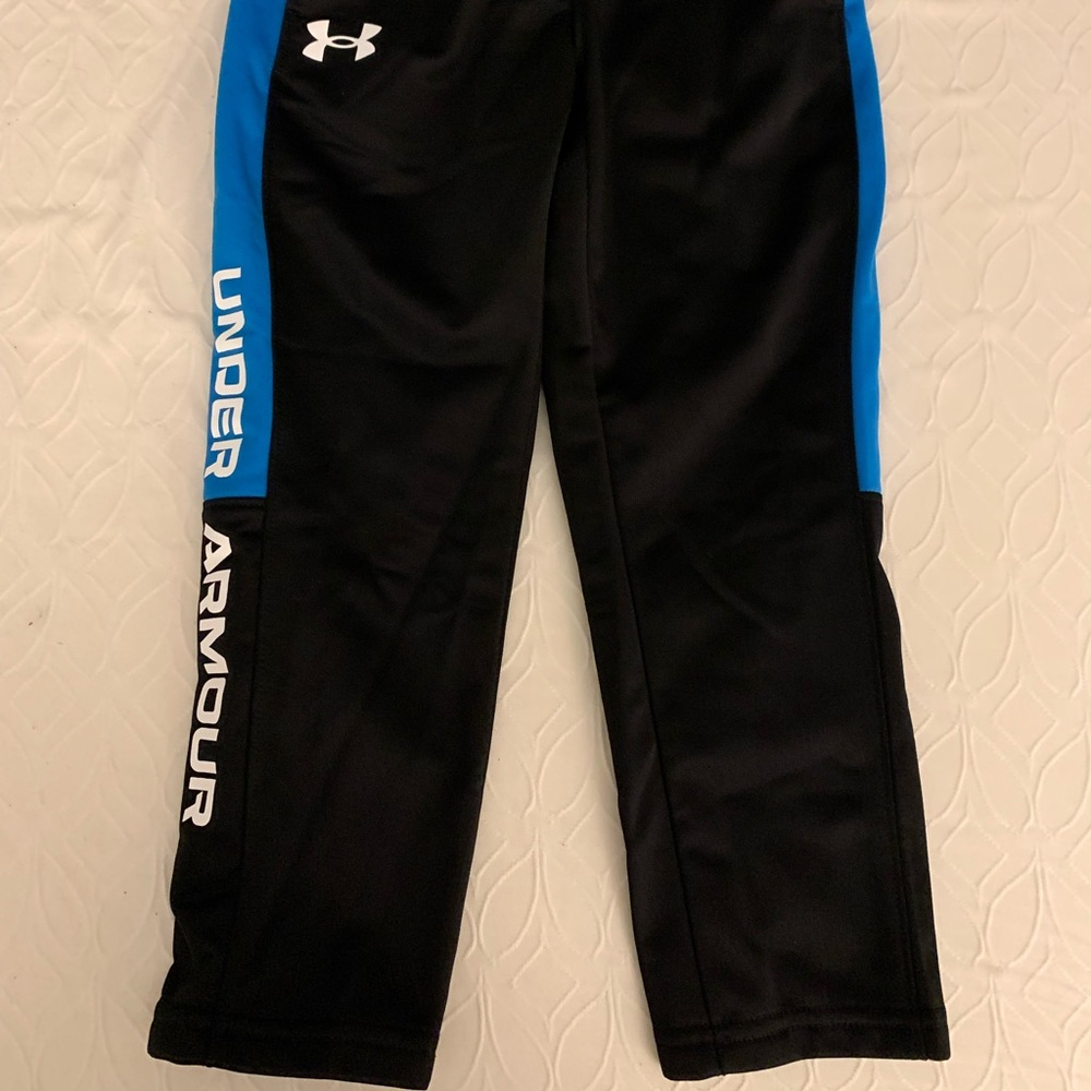 Boys Under Armor Sweatpants - Size 4